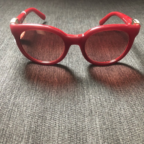 Salvatore Ferragamo Sunglasses - Picture 2 of 7